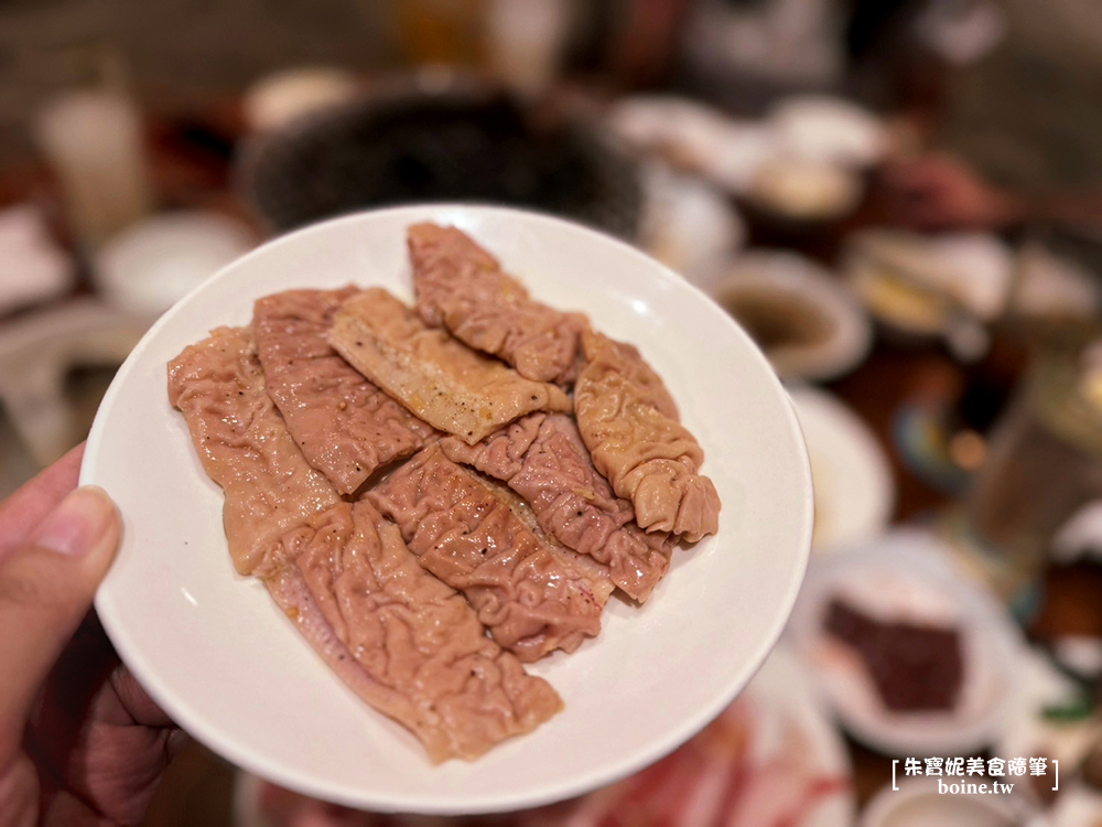 【中央公園美食】新宿內臟燒肉．新崛江燒肉推薦．中秋節烤肉推薦 @朱寶妮美食隨筆