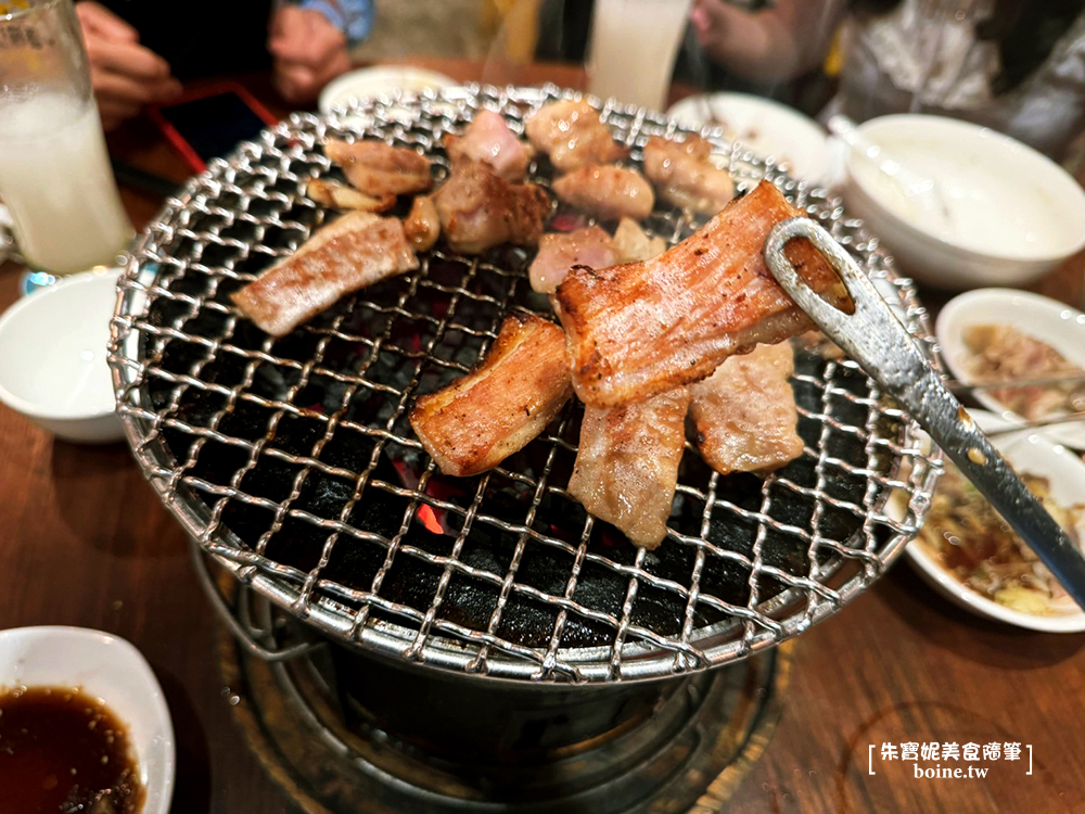 【中央公園美食】新宿內臟燒肉．新崛江燒肉推薦．中秋節烤肉推薦 @朱寶妮美食隨筆