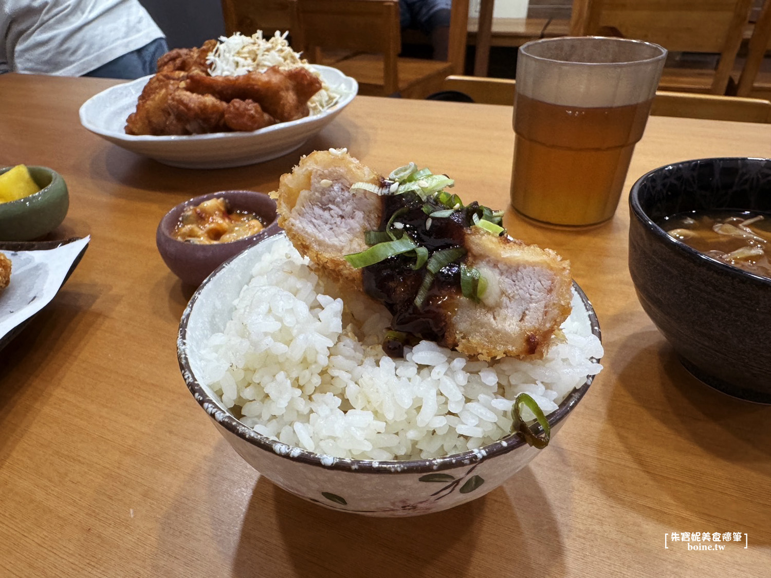 【高雄美食】名古屋豬排金鯱家．日本江戶貴族御用八丁味噌豬排推薦 @朱寶妮美食隨筆