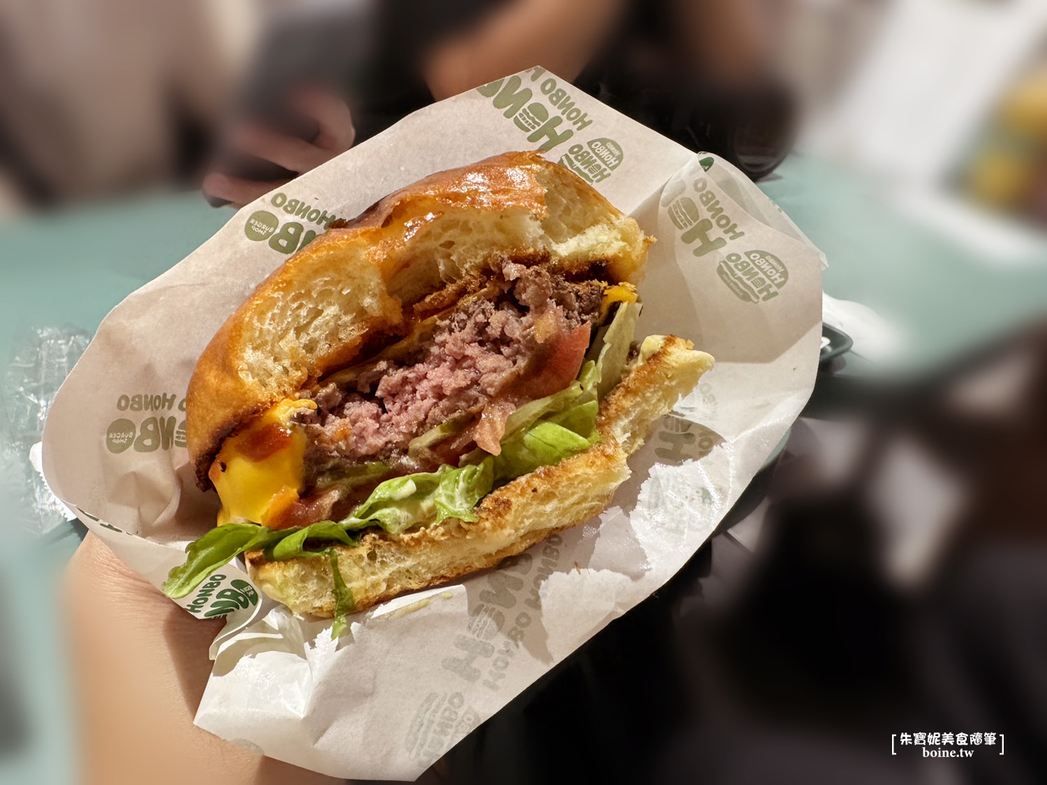 【高雄巨蛋美食】HONBO Burger shop．超棒美式漢堡．鼓山美食推薦(最新菜單) @朱寶妮美食隨筆