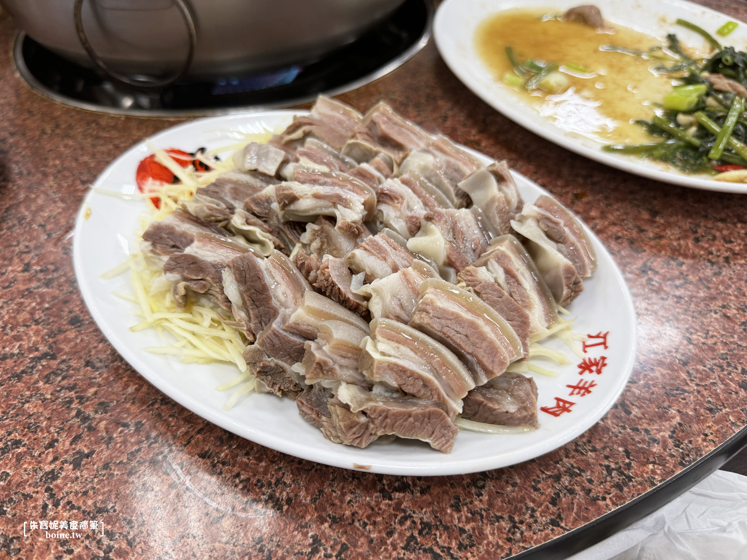 【中壢美食】江家羊肉．老饕與在地人最愛溫體羊肉火鍋．三層肉必點(菜單) @朱寶妮美食隨筆