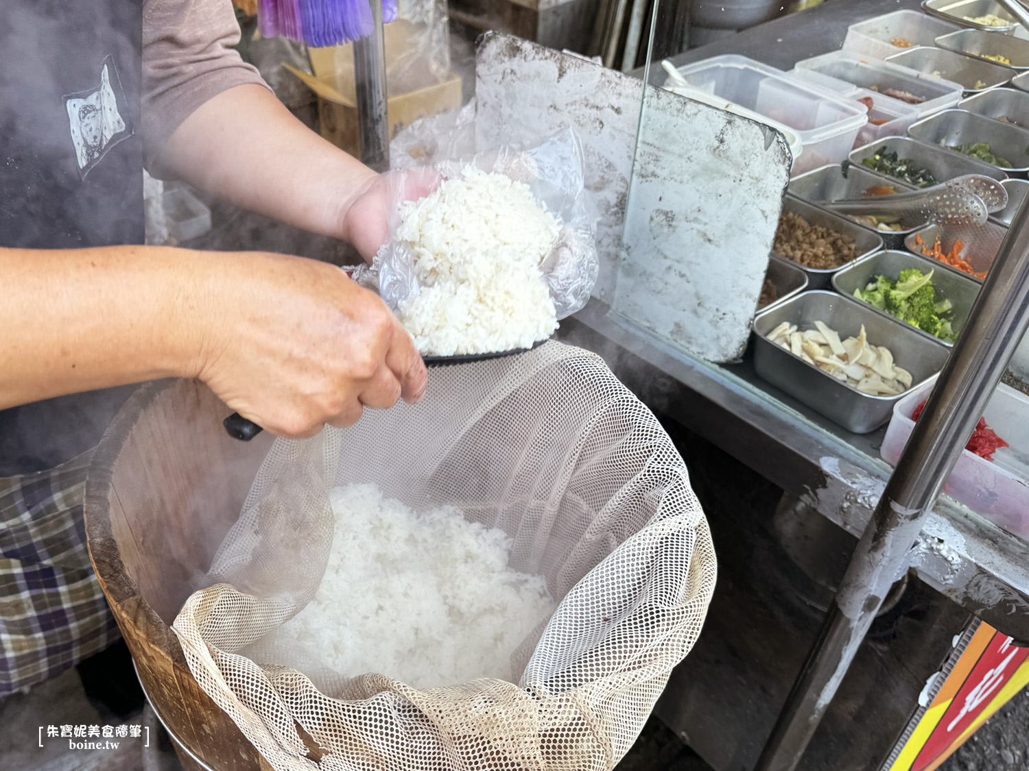 【高科大美食】 福記飯糰、刈包．三民區銅板早餐推薦(菜單) @朱寶妮美食隨筆