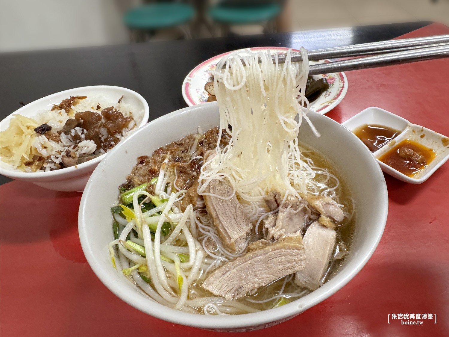 【高雄美食】鄉村冬粉鴨裕誠店．煙燻滷味．左營鴨肉飯推薦 @朱寶妮美食隨筆