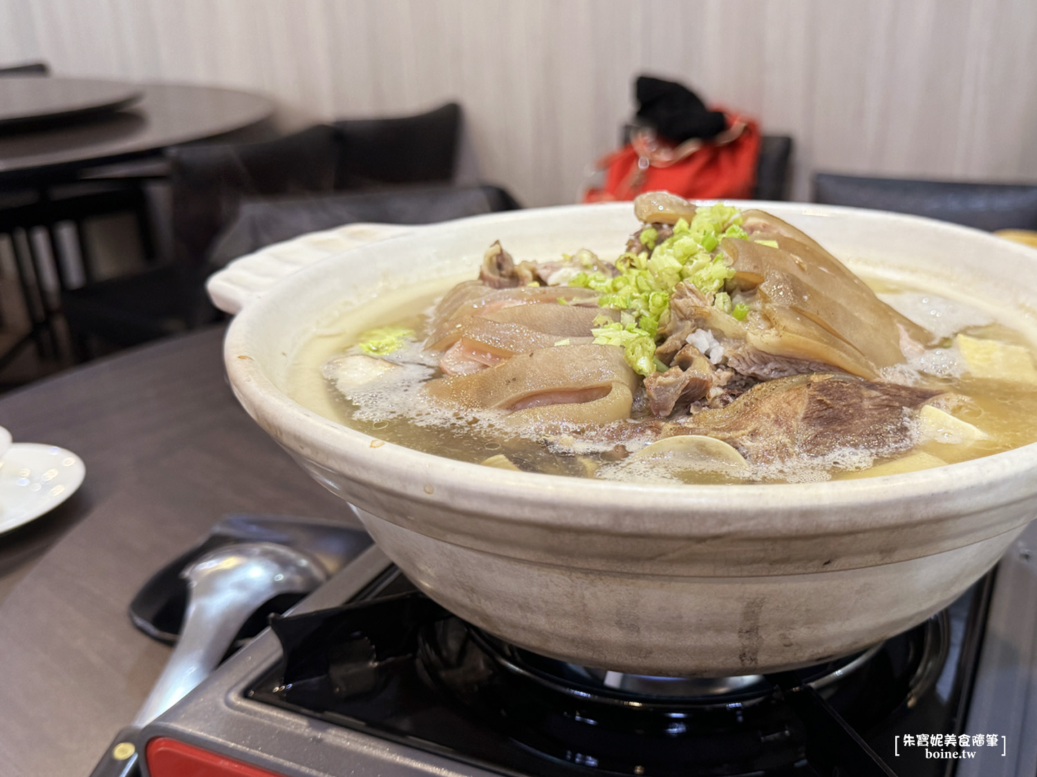 【新莊美食】大牛北方館．暖心清燉羊肉鍋．新北餐廳推薦(菜單) @朱寶妮美食隨筆