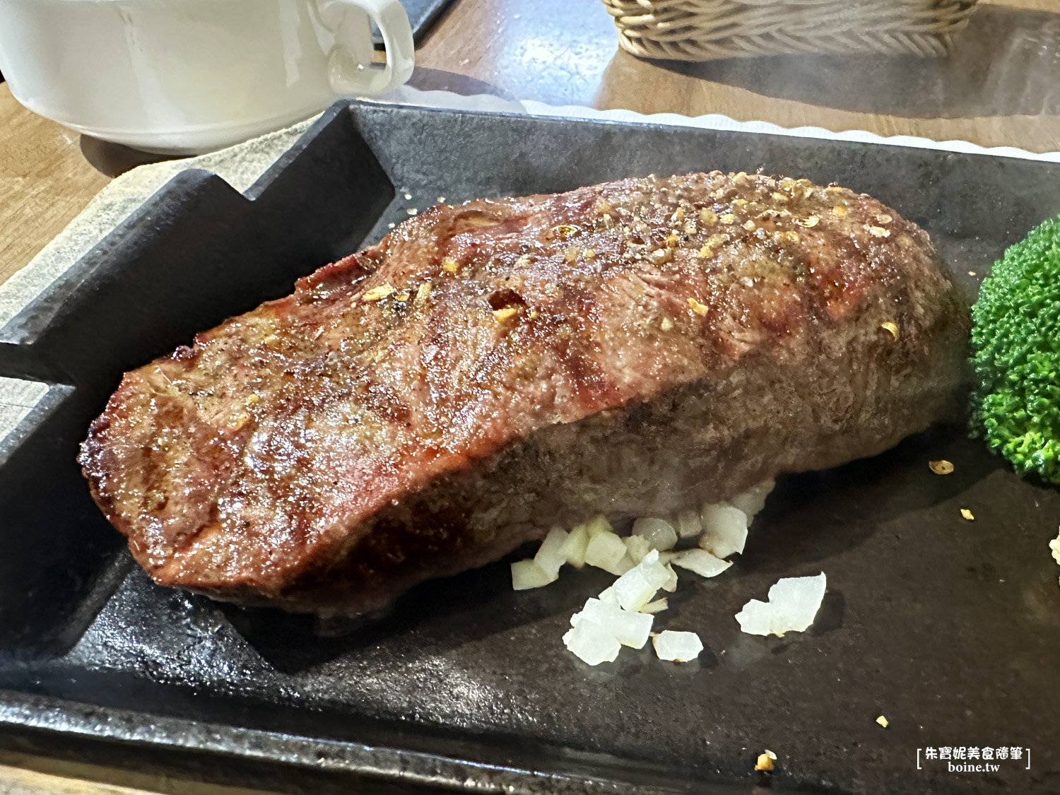 【永和美食】 阿里小廚美式牛排餐廳．肉食控的天堂．新北平價牛排推薦(菜單) @朱寶妮美食隨筆