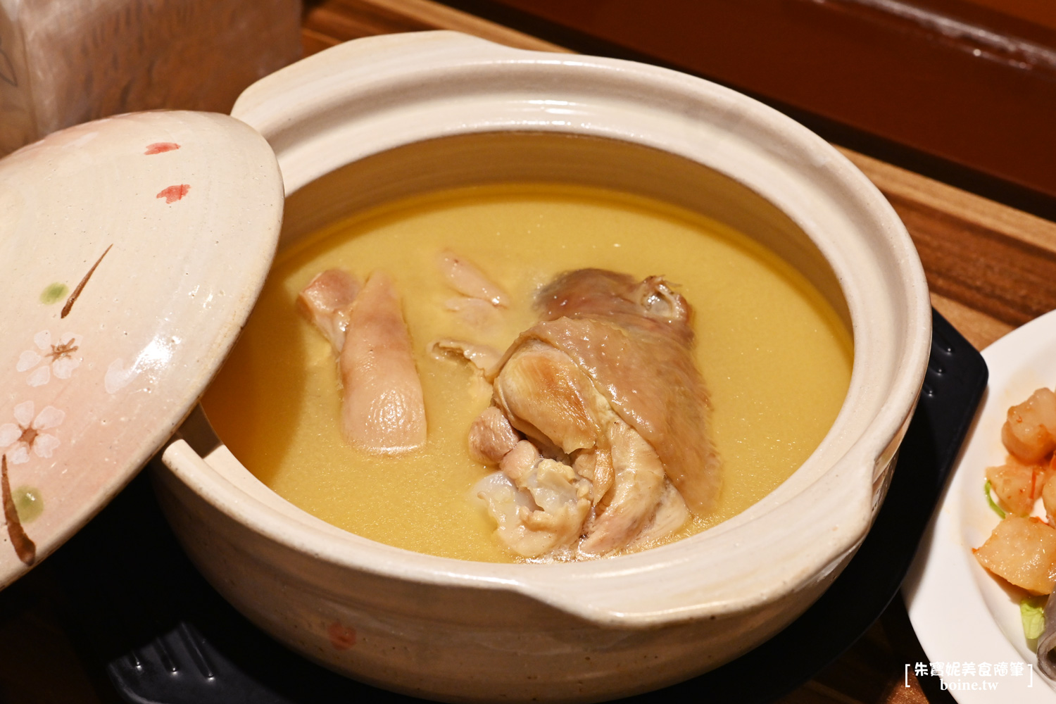 雞窩餐廳|信義區平價台菜.傳承驥園濃厚砂鍋土雞湯 @朱寶妮美食隨筆 雞窩餐廳|信義區平價台菜.傳承驥園濃厚砂鍋土雞湯 @朱寶妮美食隨筆