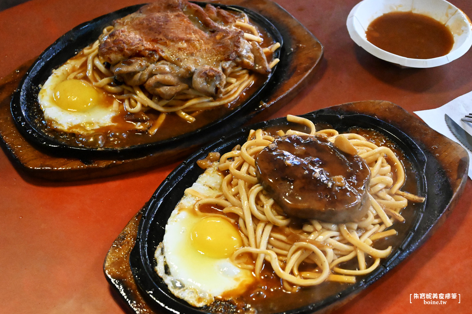 【高雄美食】牛小弟牛排總店．在地人超愛的夜市牛排推薦(菜單) @朱寶妮美食隨筆