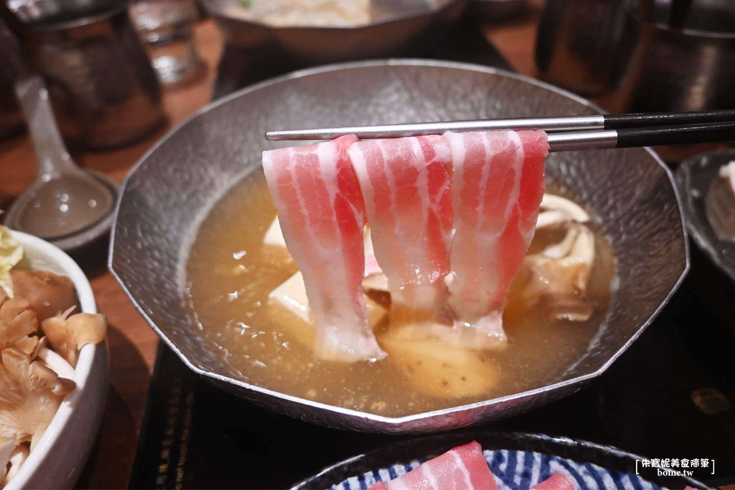 【北車美食】黑毛屋．連鎖日式個人火鍋．台北火鍋推薦(菜單) @朱寶妮美食隨筆