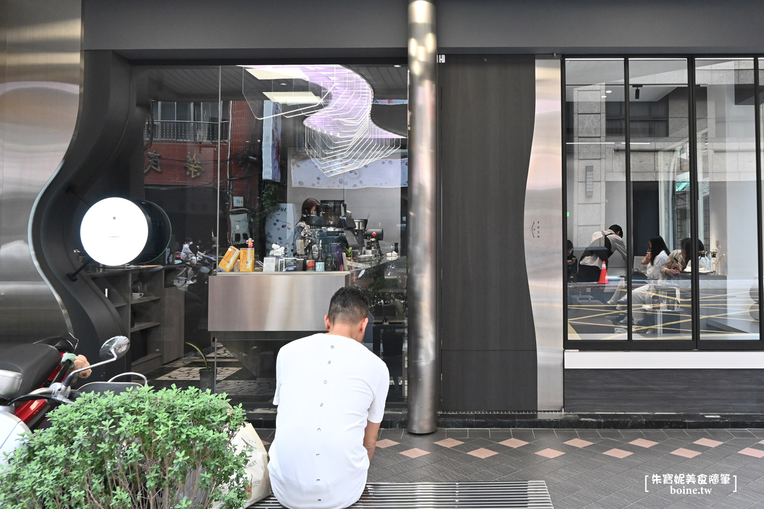 【大同美食】LOOP IN NEON霓裡.獨具風格的未來感Coffee Bar(菜單) @朱寶妮美食隨筆 【大同美食】LOOP IN NEON霓裡.獨具風格的未來感Coffee Bar(菜單) @朱寶妮美食隨筆