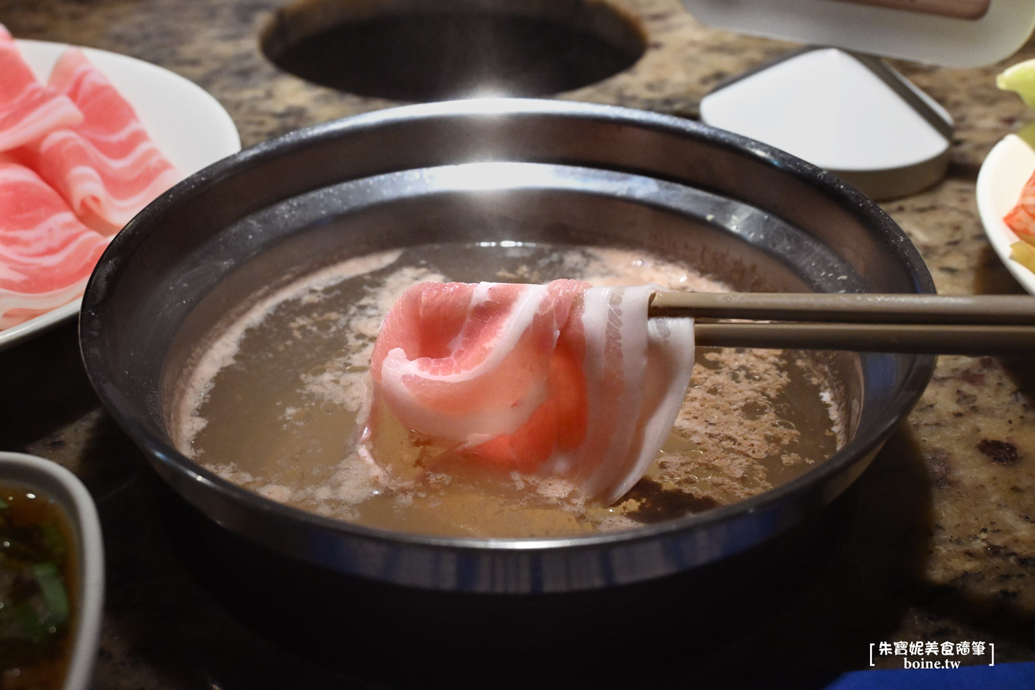 【南京三民美食】市民大道涮涮鍋.東興店.晚餐到宵夜都能吃(菜單) @朱寶妮美食隨筆 【南京三民美食】市民大道涮涮鍋.東興店.晚餐到宵夜都能吃(菜單) @朱寶妮美食隨筆