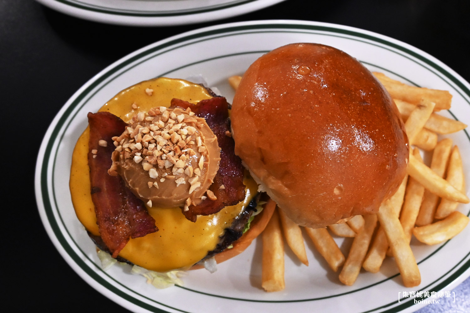|市政府站美食|AWESOME BURGER澳森漢堡.美式硬派多汁肉排(菜單) @朱寶妮美食隨筆 |市政府站美食|AWESOME BURGER澳森漢堡.美式硬派多汁肉排(菜單) @朱寶妮美食隨筆