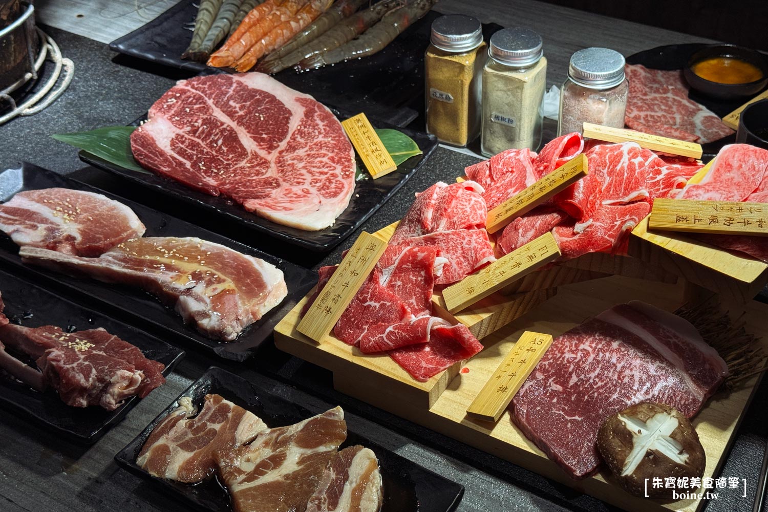 ｜蘆洲美食｜樂樂燒肉．實現A5和牛自由吃到飽 @朱寶妮美食隨筆