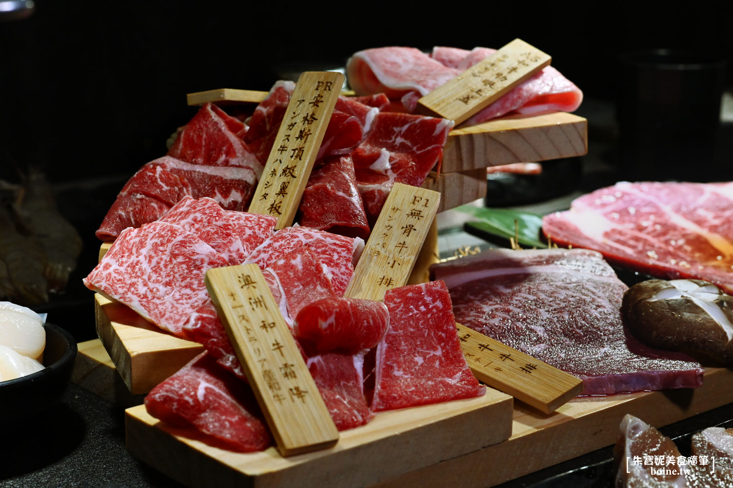 ｜蘆洲美食｜樂樂燒肉．實現A5和牛自由吃到飽 @朱寶妮美食隨筆
