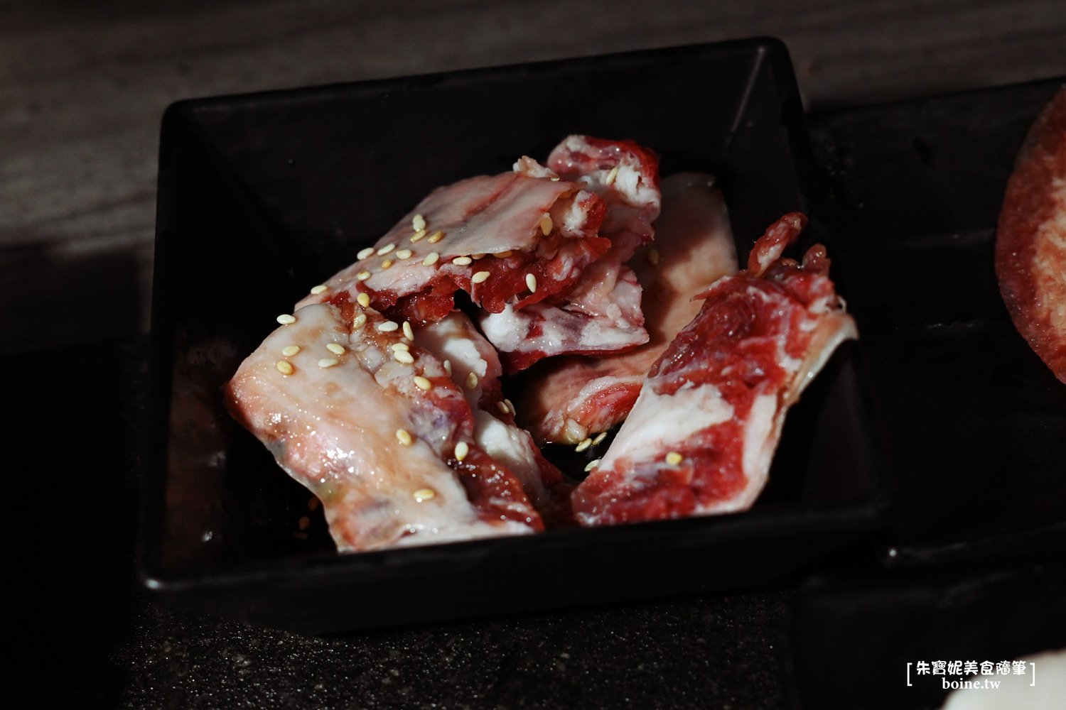 ｜蘆洲美食｜樂樂燒肉．實現A5和牛自由吃到飽 @朱寶妮美食隨筆