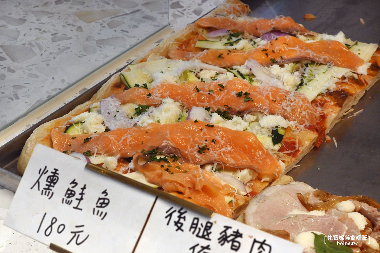 ｜高雄美食｜羅馬披薩Rom’antica Pizza．滿版餡料超過癮．凹子底聚餐推薦(菜單) @朱寶妮美食隨筆