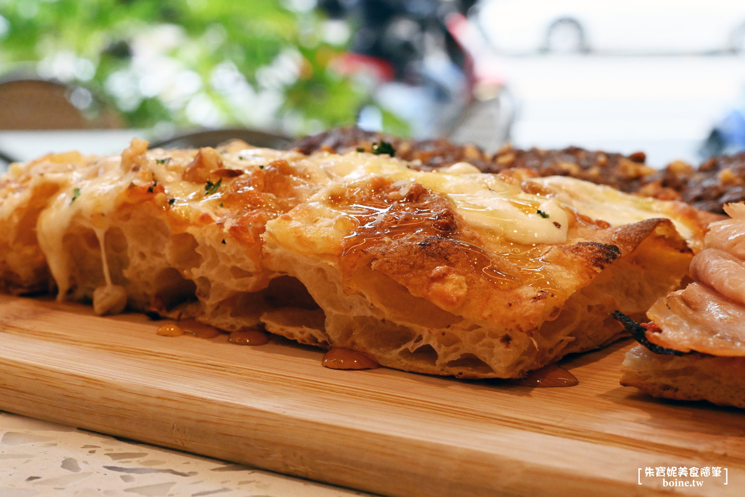 ｜高雄美食｜羅馬披薩Rom’antica Pizza．滿版餡料超過癮．凹子底聚餐推薦(菜單) @朱寶妮美食隨筆