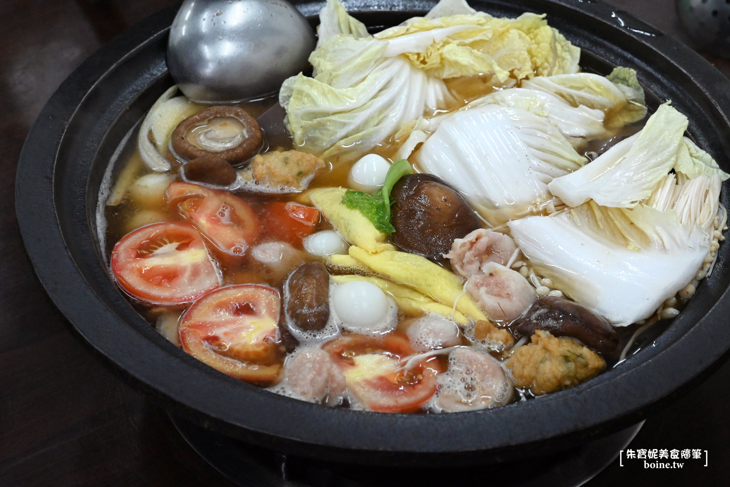 ｜西門美食｜曾德自助火鍋城．石頭火鍋創始店 @朱寶妮美食隨筆