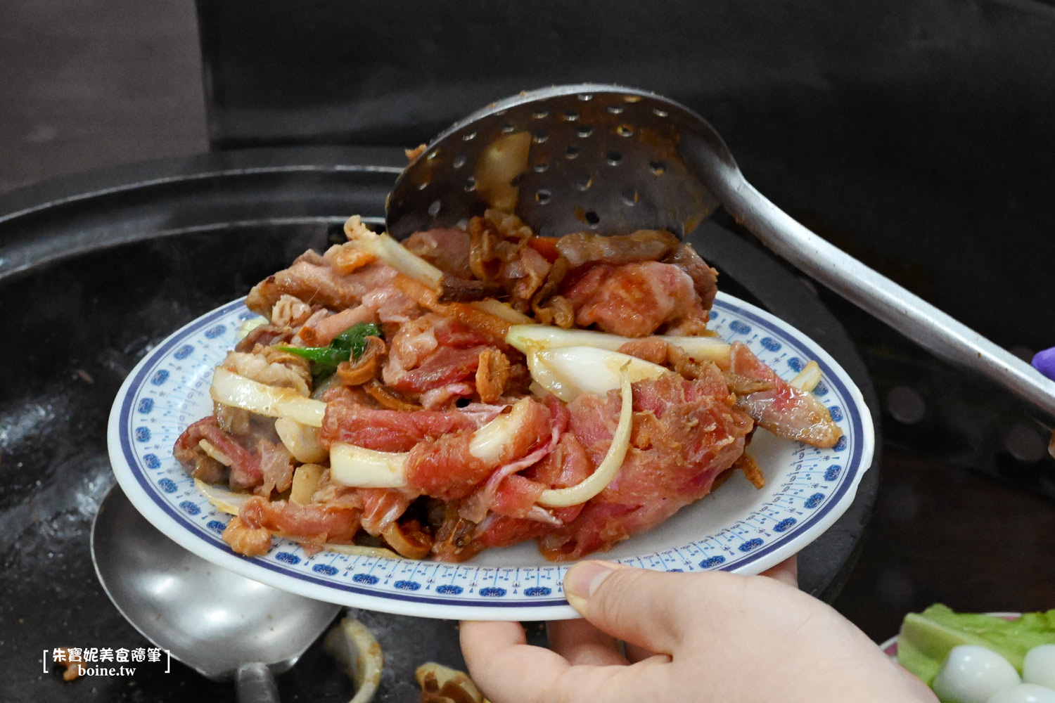 ｜西門美食｜曾德自助火鍋城．石頭火鍋創始店 @朱寶妮美食隨筆