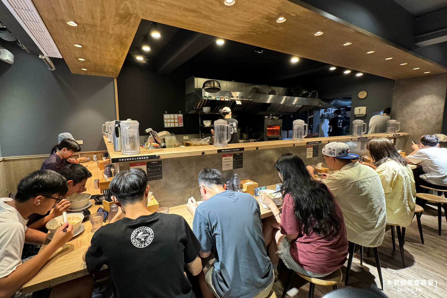 中山站美食｜二屋牡蠣拉麵．超濃海鮮湯，單身或痛風不要吃！ @朱寶妮美食隨筆