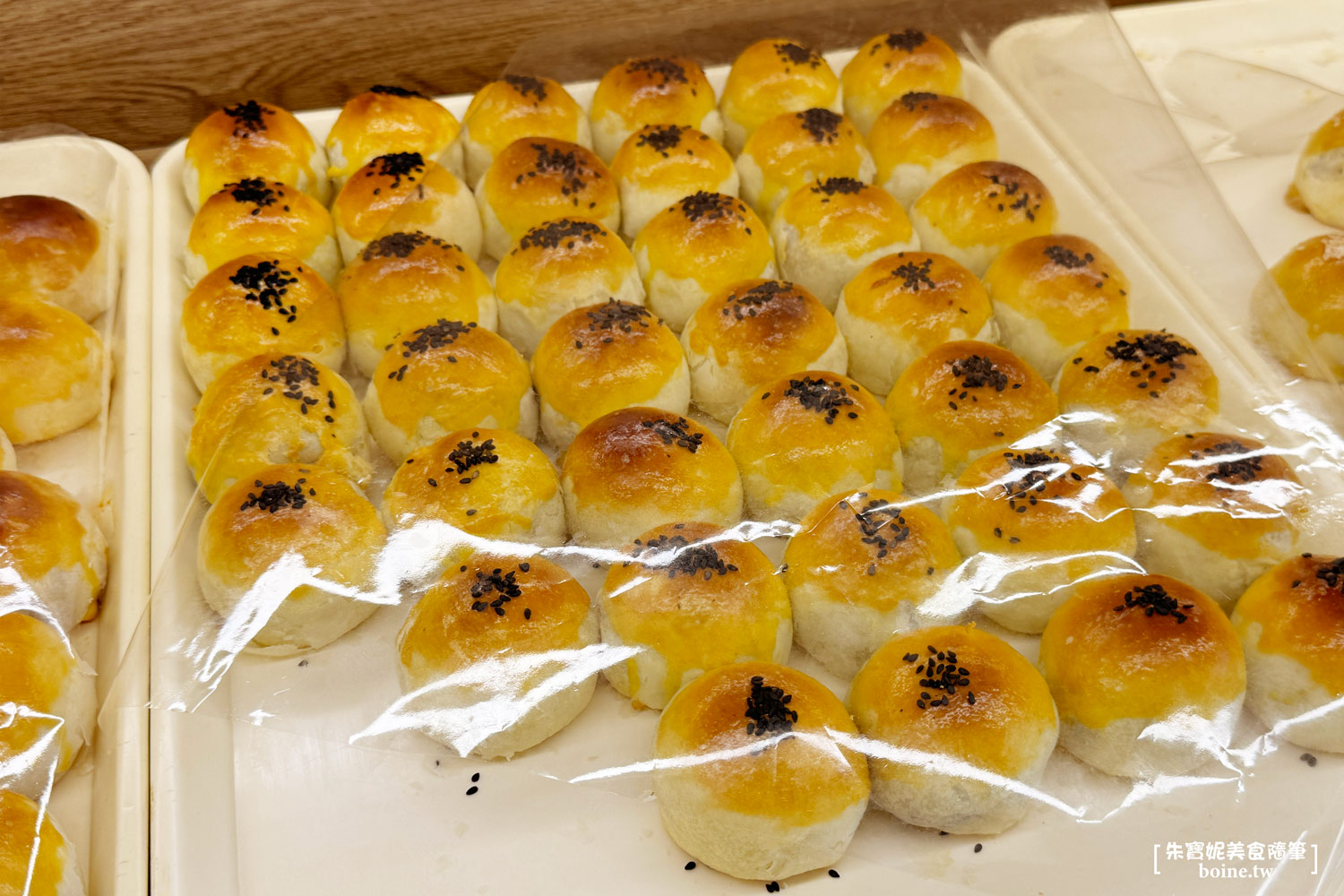 台北順成蛋糕｜被滷味耽誤的烘焙坊？甜鹹皆宜的一甲子老派麵包店 @朱寶妮美食隨筆