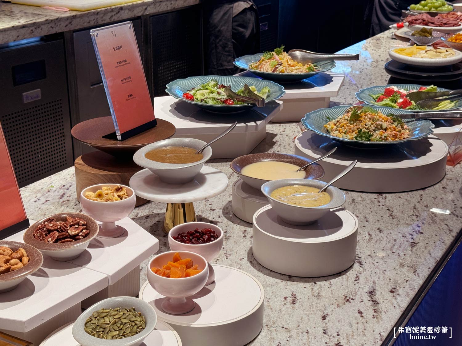 URBAN PARADISE信義店｜海陸饗宴搭微醺系飲品．台北Buffet吃到飽推薦 @朱寶妮美食隨筆