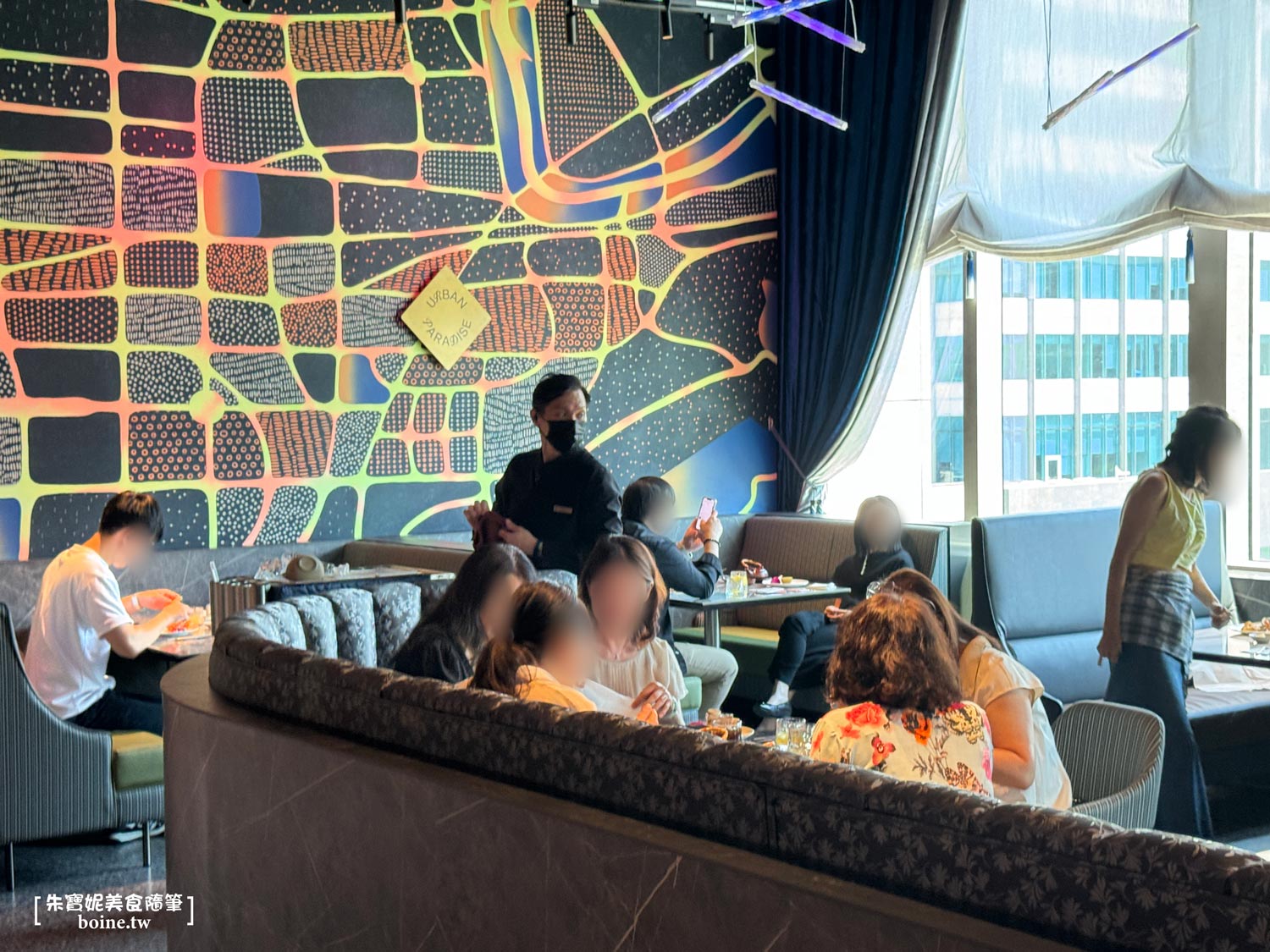 URBAN PARADISE信義店｜海陸饗宴搭微醺系飲品．台北Buffet吃到飽推薦 @朱寶妮美食隨筆
