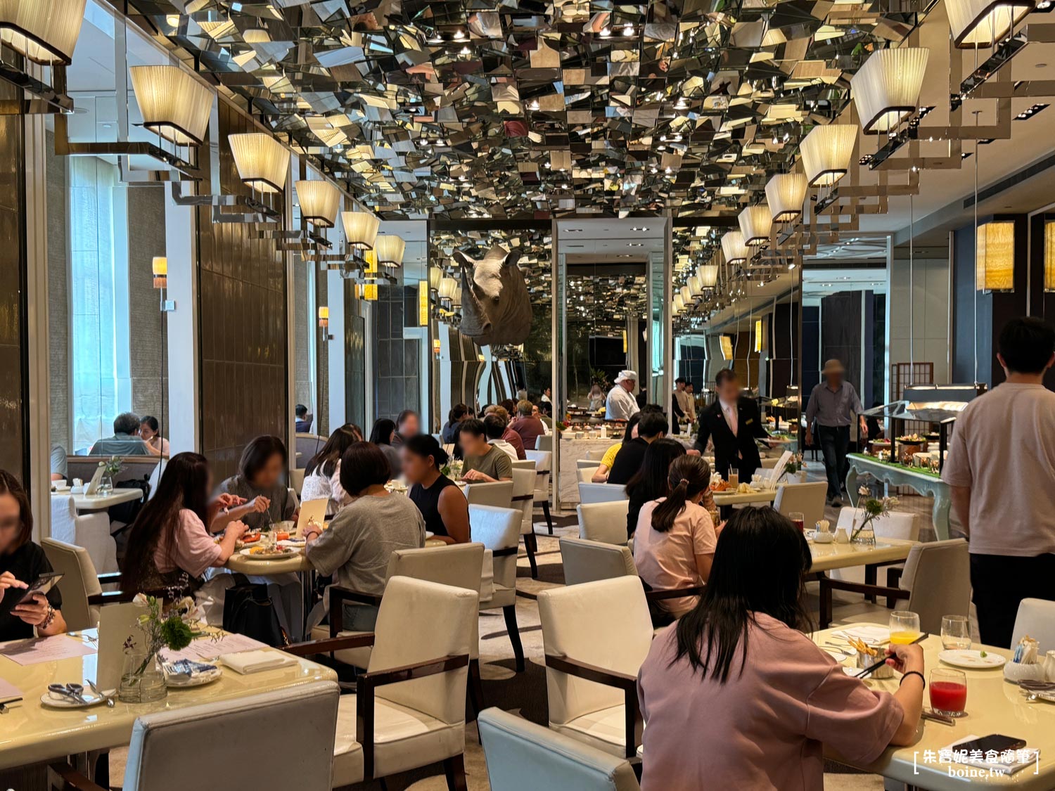 文華Café｜帝王蟹+米其林中菜吃到飽．週末限定．台北Buffet推薦 @朱寶妮美食隨筆