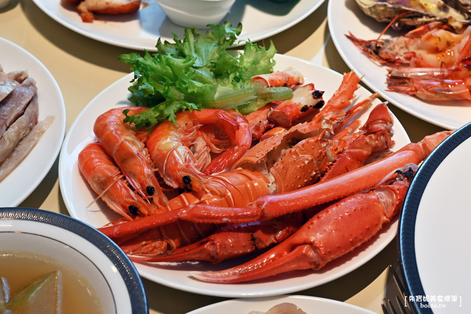 文華Café｜帝王蟹+米其林中菜吃到飽．週末限定．台北Buffet推薦 @朱寶妮美食隨筆