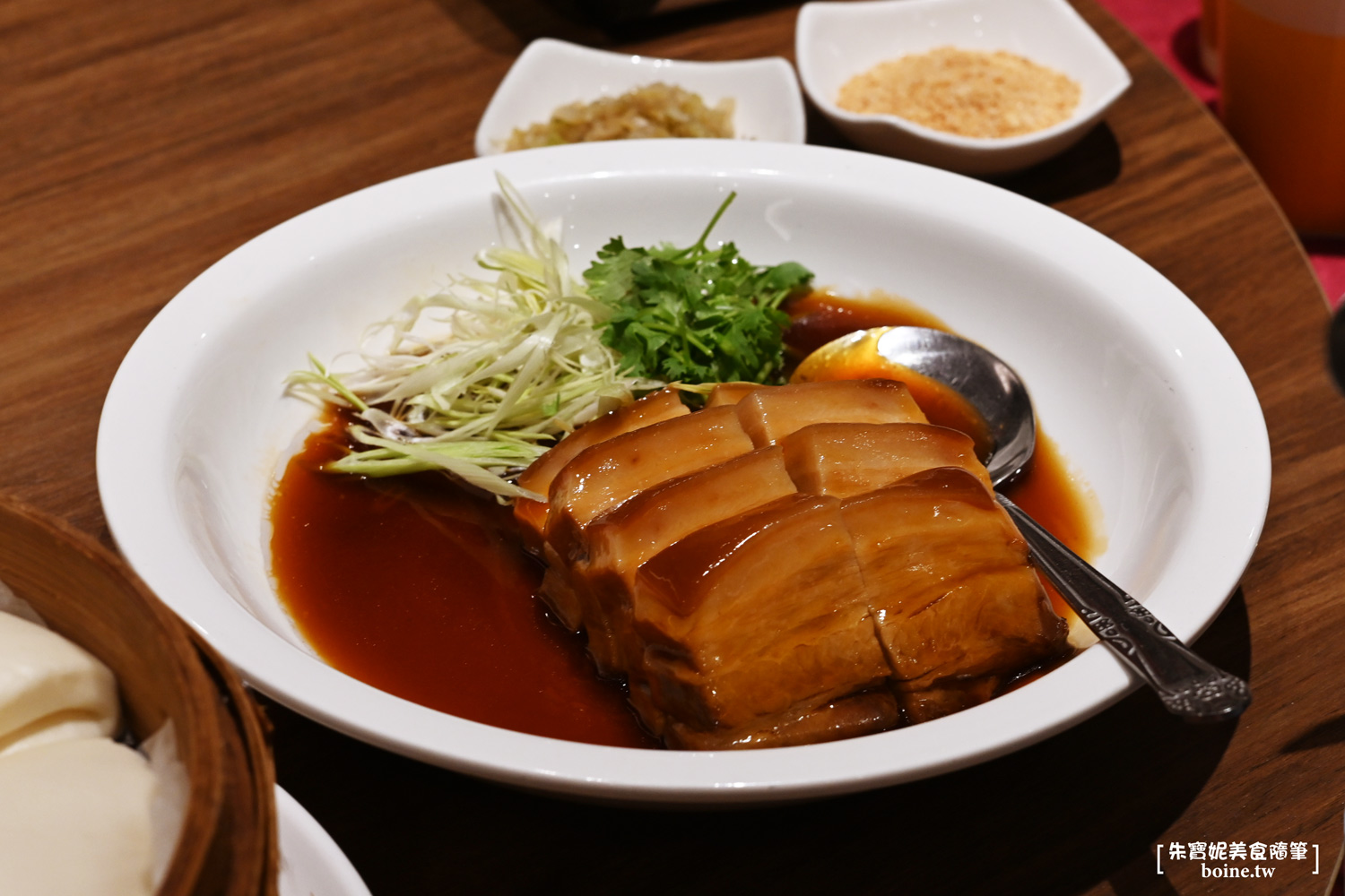 台中美食｜全鴨坊．火焰櫻桃鴨桌邊秀超震撼！米其林推薦烤鴨餐廳(菜單) @朱寶妮美食隨筆
