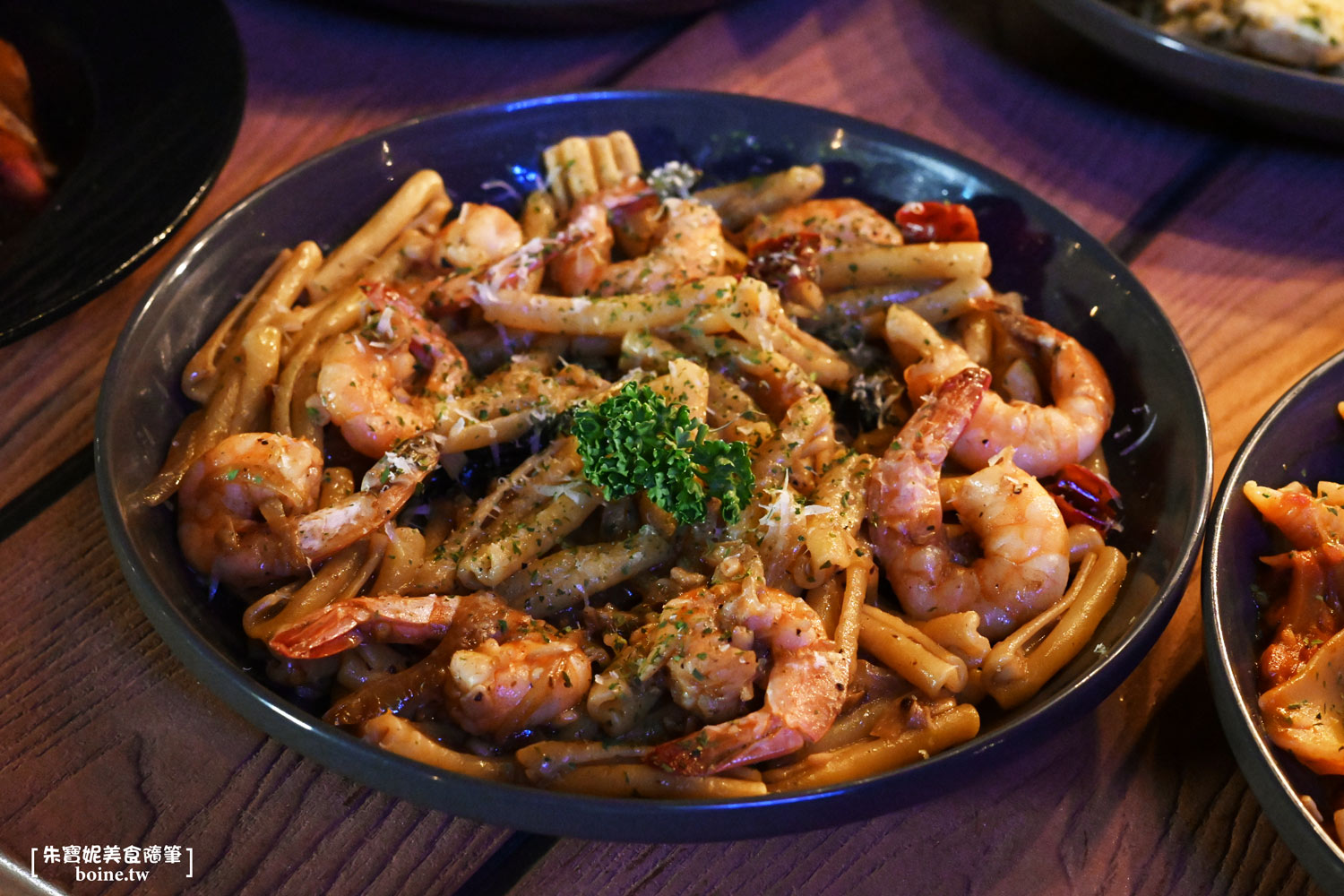 板橋美食｜ABV閣樓餐酒館．露台夜景餐酒館推薦．白天遼闊夜晚浪漫 (菜單) @朱寶妮美食隨筆