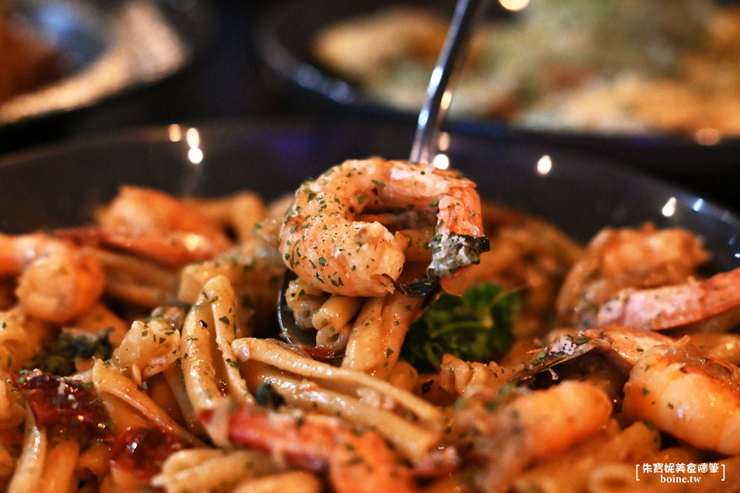 板橋美食｜ABV閣樓餐酒館．露台夜景餐酒館推薦．白天遼闊夜晚浪漫 (菜單) @朱寶妮美食隨筆