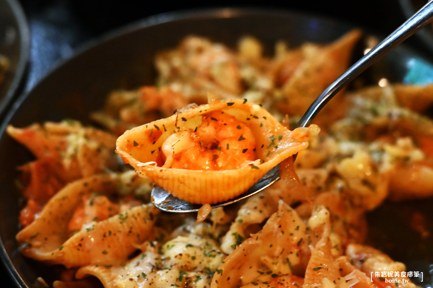 板橋美食｜ABV閣樓餐酒館．露台夜景餐酒館推薦．白天遼闊夜晚浪漫 (菜單) @朱寶妮美食隨筆