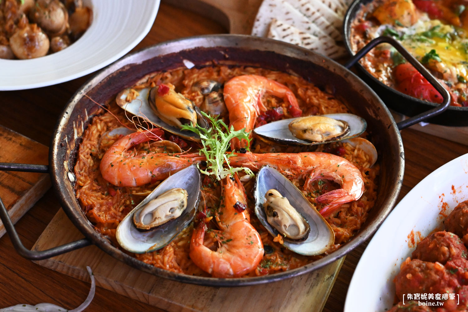 林口美食｜ABV地中海餐酒館．絕美挑高異國風．來場地中海美食饗宴(菜單) @朱寶妮美食隨筆