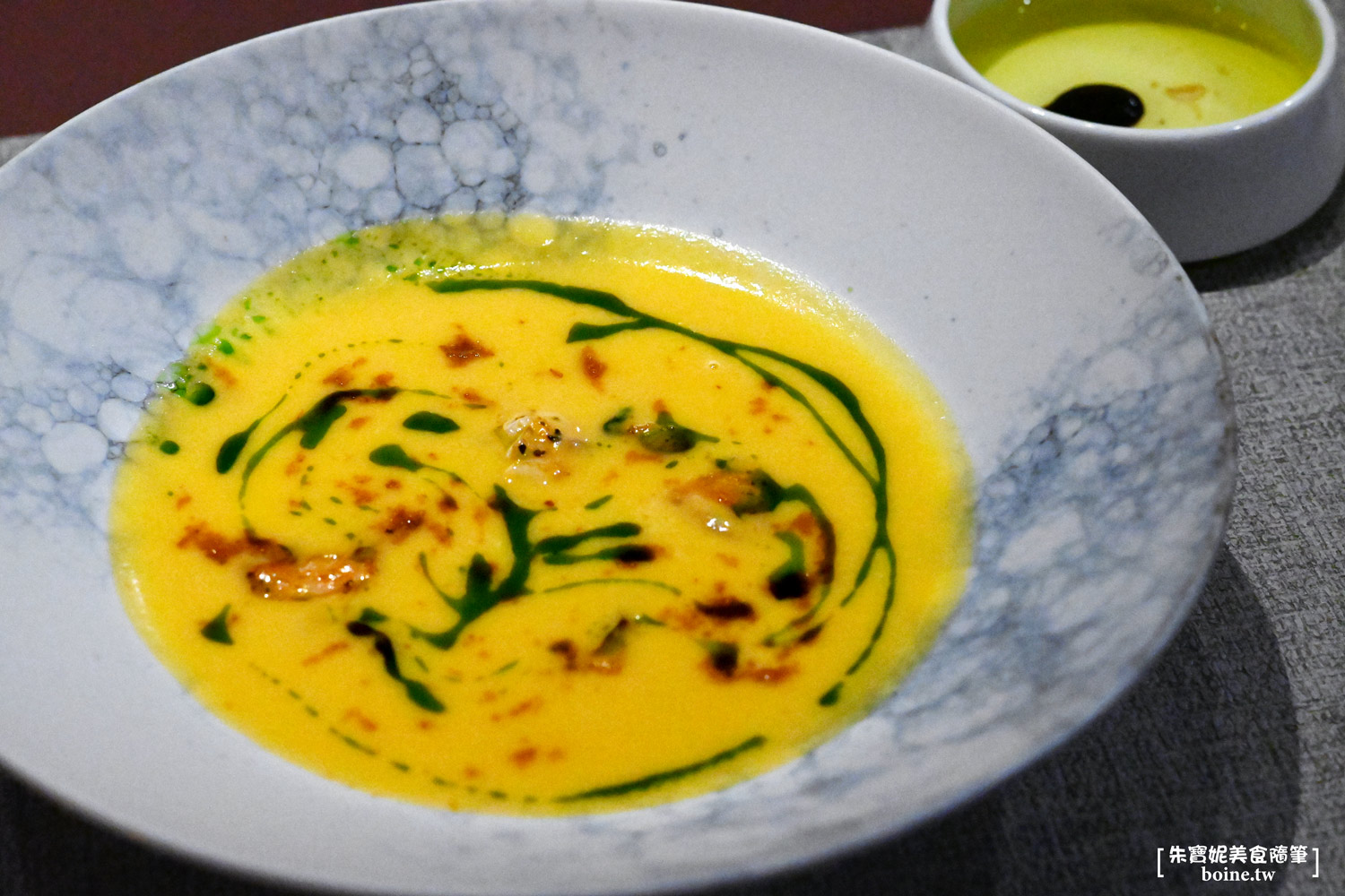 大巨蛋美食|你家樓下.黑粉系質感餐酒館.現刨松露太浮誇!台北聚餐推薦 @朱寶妮美食隨筆 大巨蛋美食|你家樓下.黑粉系質感餐酒館.現刨松露太浮誇!台北聚餐推薦 @朱寶妮美食隨筆