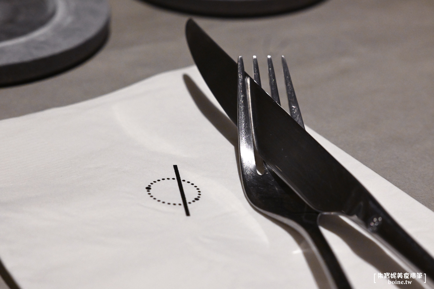 台北美食｜TwoMONTHSperYEAR．踏入味蕾新宇宙的創作系甜點 @朱寶妮美食隨筆