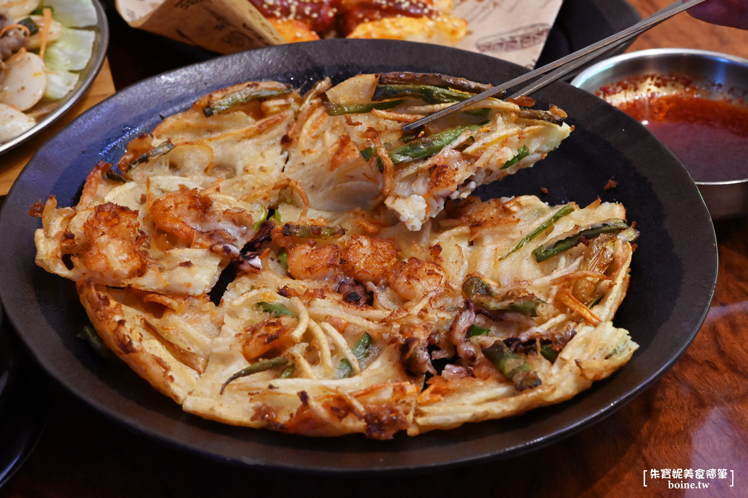 UNCLE-K排骨火鍋店｜台北韓式料理火鍋推薦．韓屋外觀超好拍(菜單) @朱寶妮美食隨筆