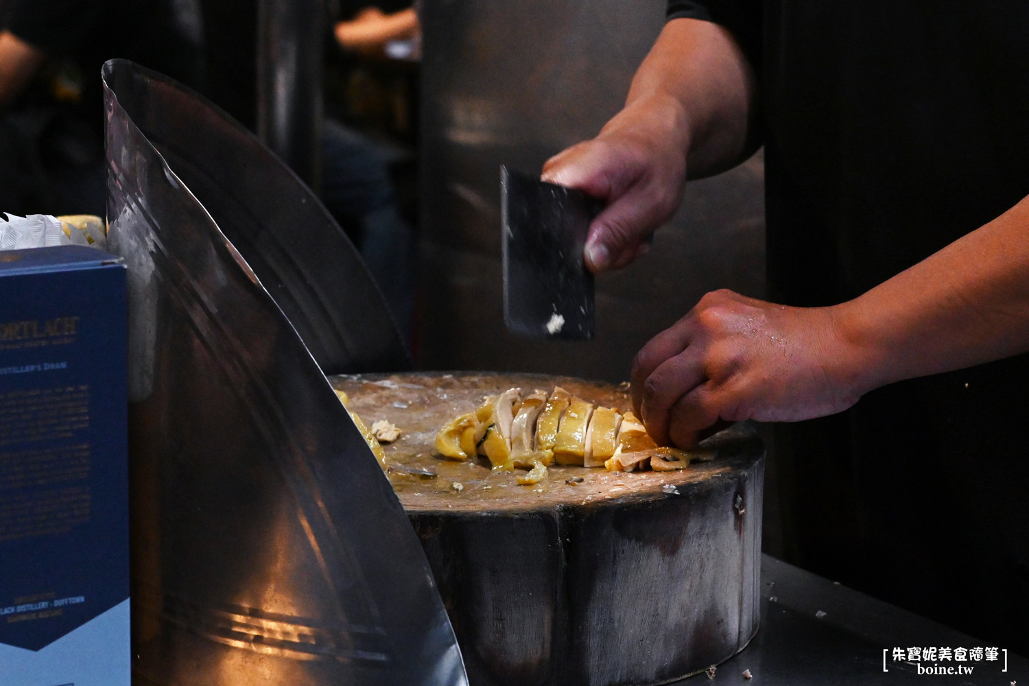 吳師大眾飯店｜走進華燈初上條通氛圍的台式熱炒老店．中山站美食推薦(菜單) @朱寶妮美食隨筆