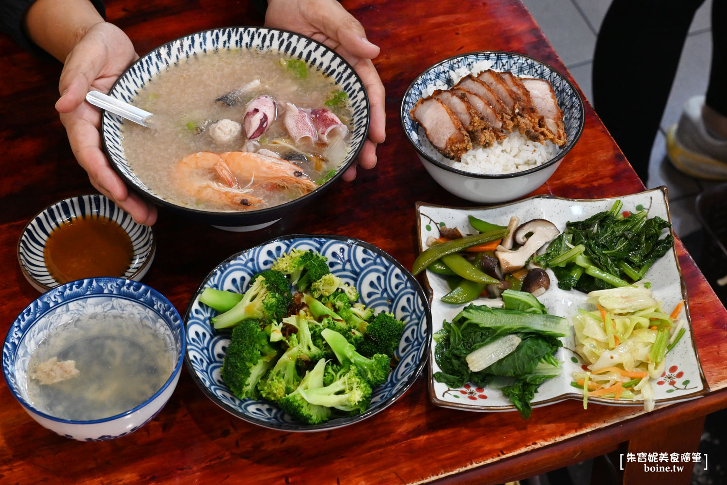 ｜高雄美食｜老神在在瓦罐煨湯．炭火慢熬八小時，湯控必喝精華湯品(菜單) @朱寶妮美食隨筆