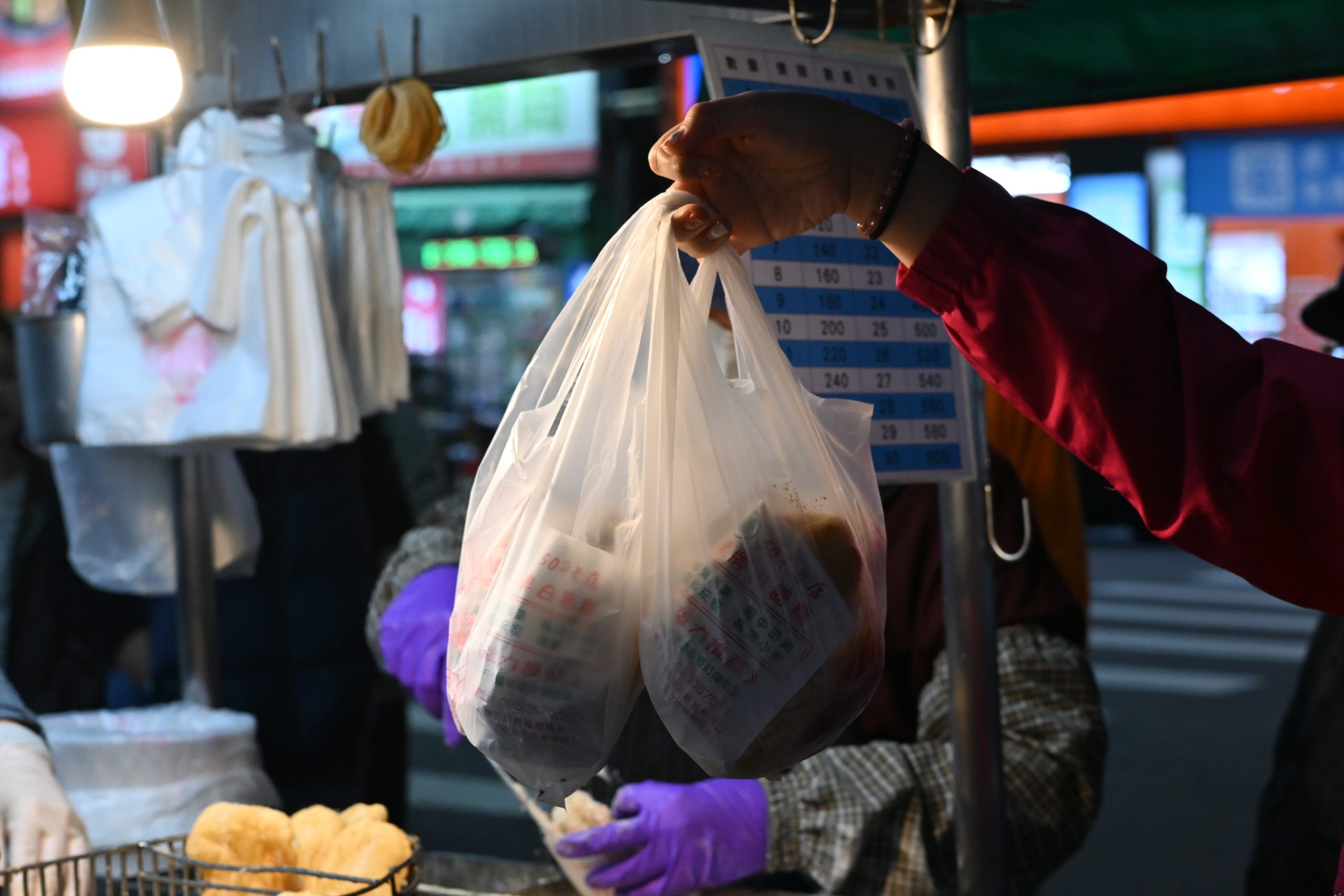 陳50年老店老牌白糖粿|高雄自強夜市排隊名店.紫米白糖粿超特別 @朱寶妮美食隨筆 陳50年老店老牌白糖粿|高雄自強夜市排隊名店.紫米白糖粿超特別 @朱寶妮美食隨筆