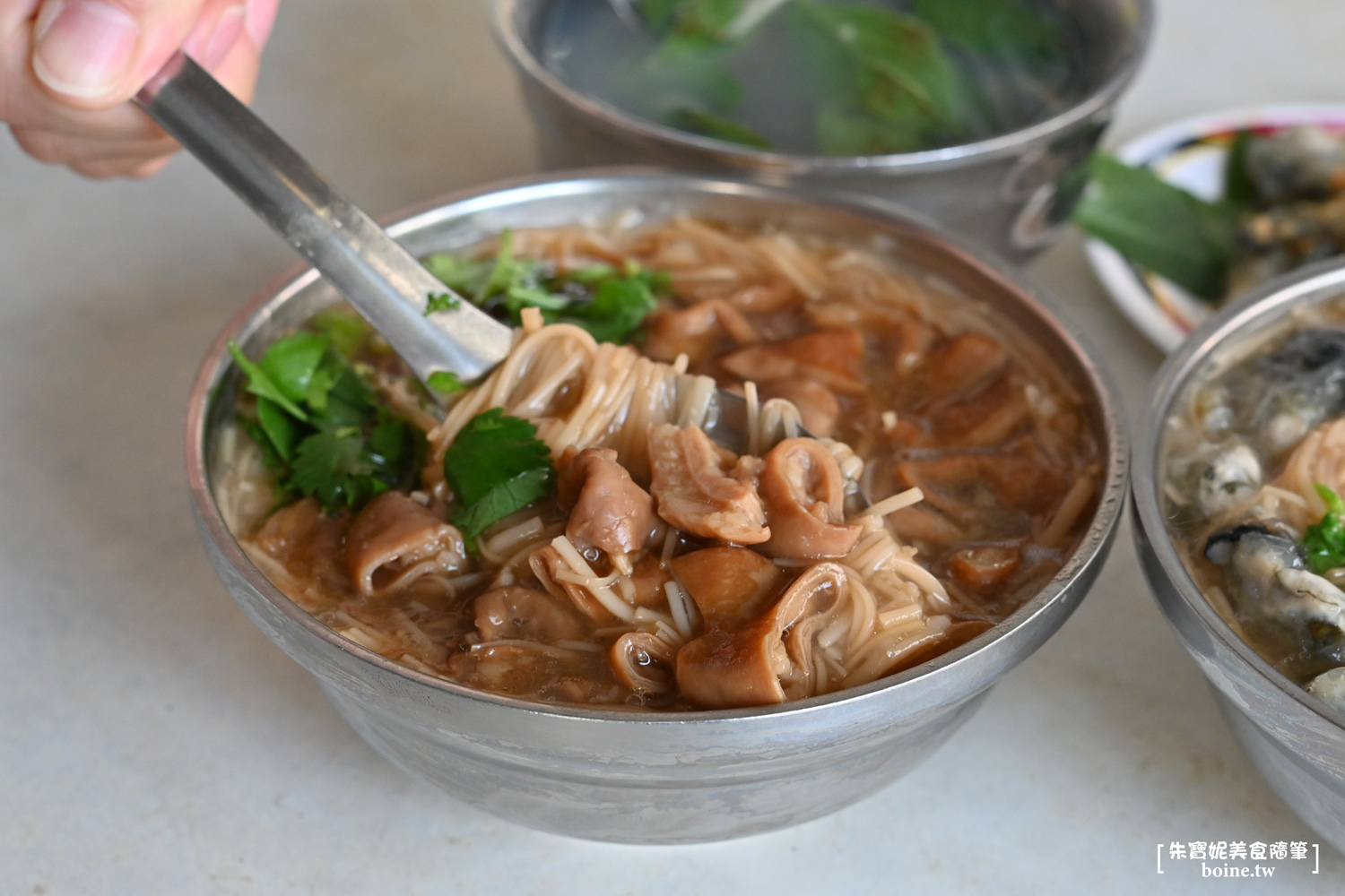 阿川蚵仔麵線｜嘉義鮮蚵每日新鮮直送．肥美飽滿．網友票選台北必吃四大麵線 @朱寶妮美食隨筆