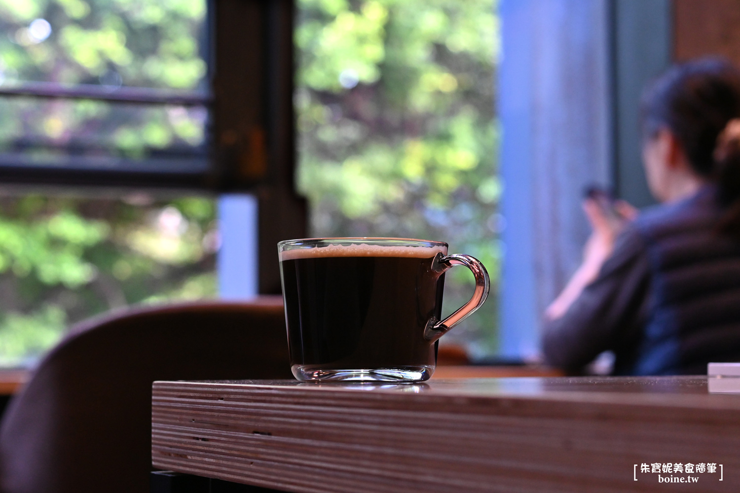 南京復興站不限時咖啡館｜CE&#8217; &amp; LIB-RARY遼寧店．在圖書館裡喝咖啡 @朱寶妮美食隨筆