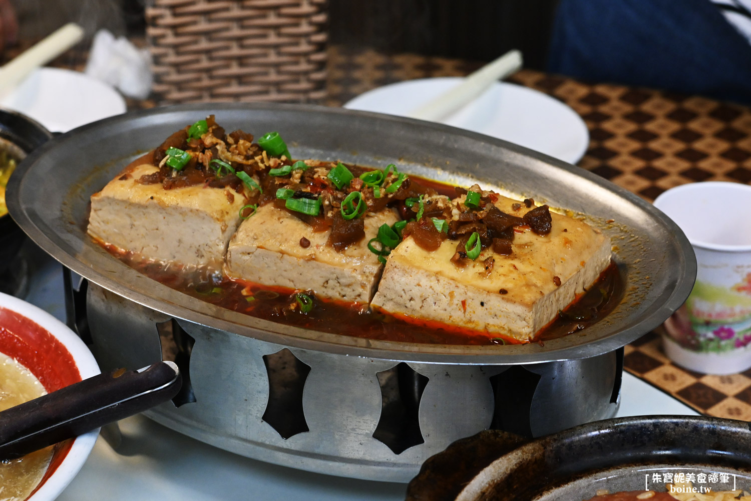 大直小館｜20年道地港式廚藝，功夫都在火候裡．台北少見的紙包雞粵菜 @朱寶妮美食隨筆