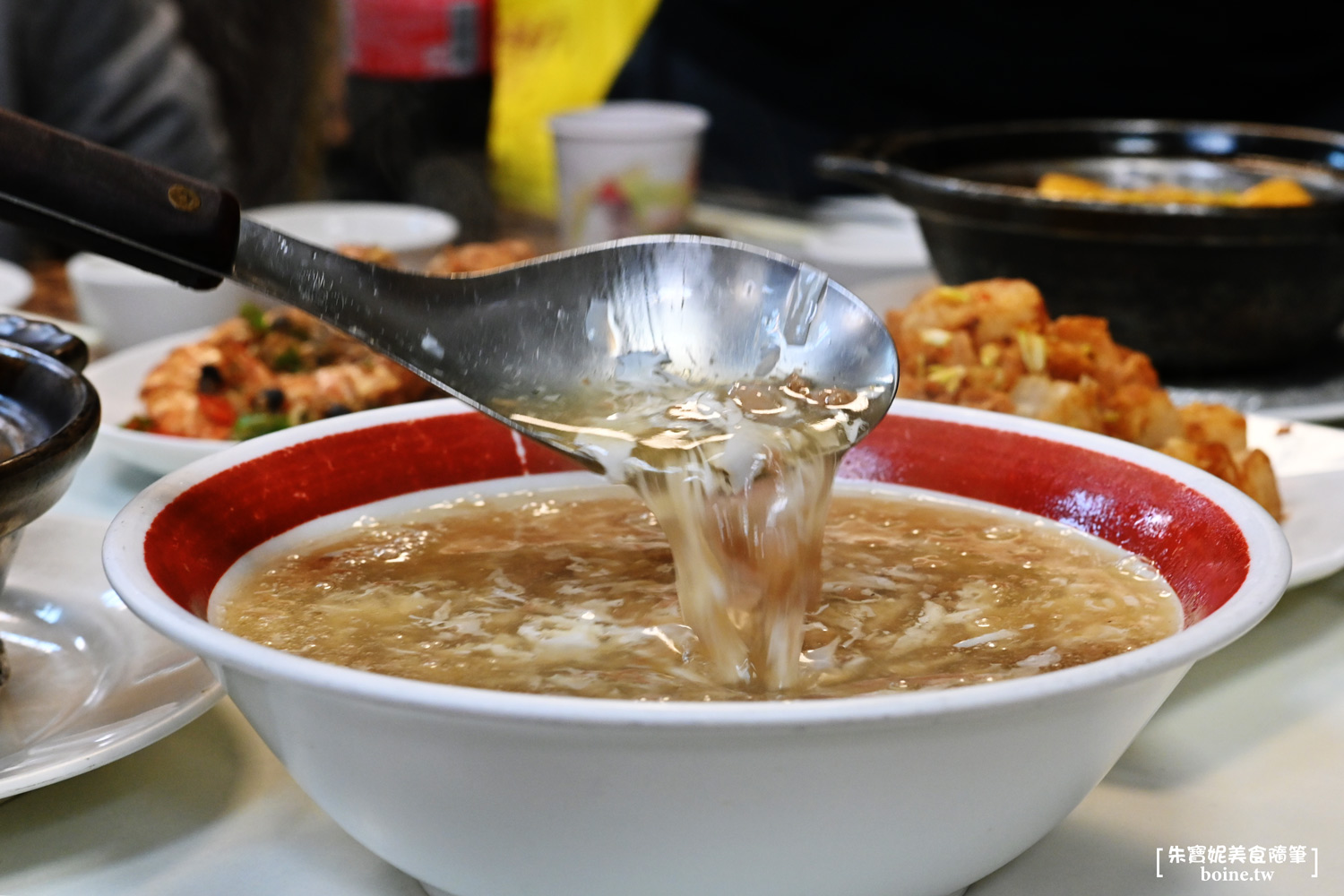 大直小館｜20年道地港式廚藝，功夫都在火候裡．台北少見的紙包雞粵菜 @朱寶妮美食隨筆