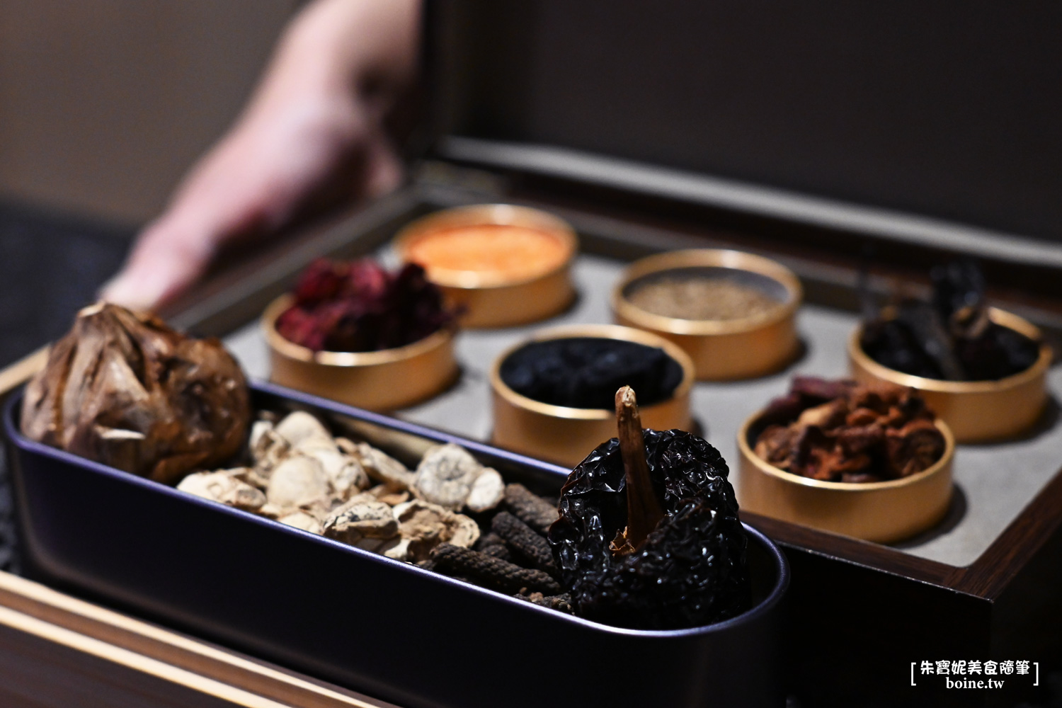 Habu小餐館｜當令食材與漢方藥材的味覺激盪．高雄美食新選擇 @朱寶妮美食隨筆