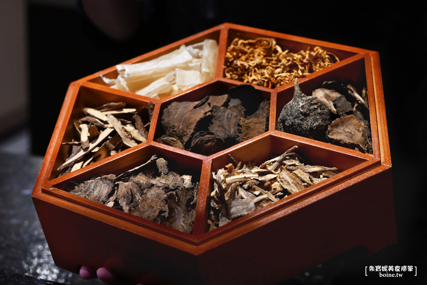 Habu小餐館|當令食材與漢方藥材的味覺激盪.高雄美食新選擇 @朱寶妮美食隨筆 Habu小餐館|當令食材與漢方藥材的味覺激盪.高雄美食新選擇 @朱寶妮美食隨筆