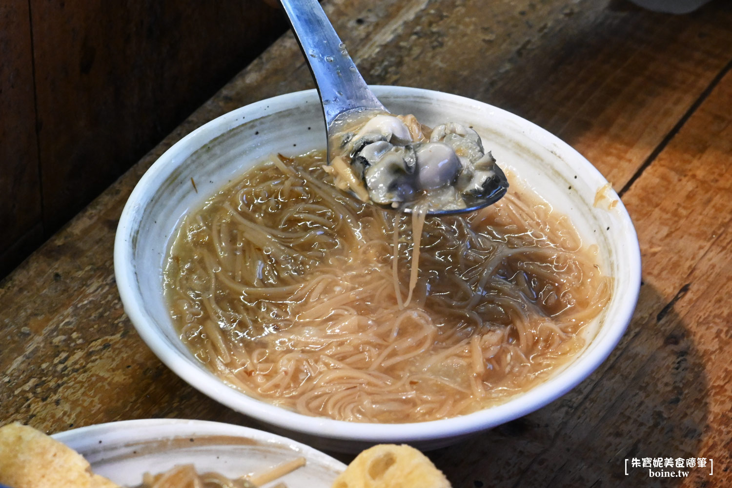 面線町｜超浮誇！海鮮麵線滿到快溢出．中山站人氣排隊美食 @朱寶妮美食隨筆