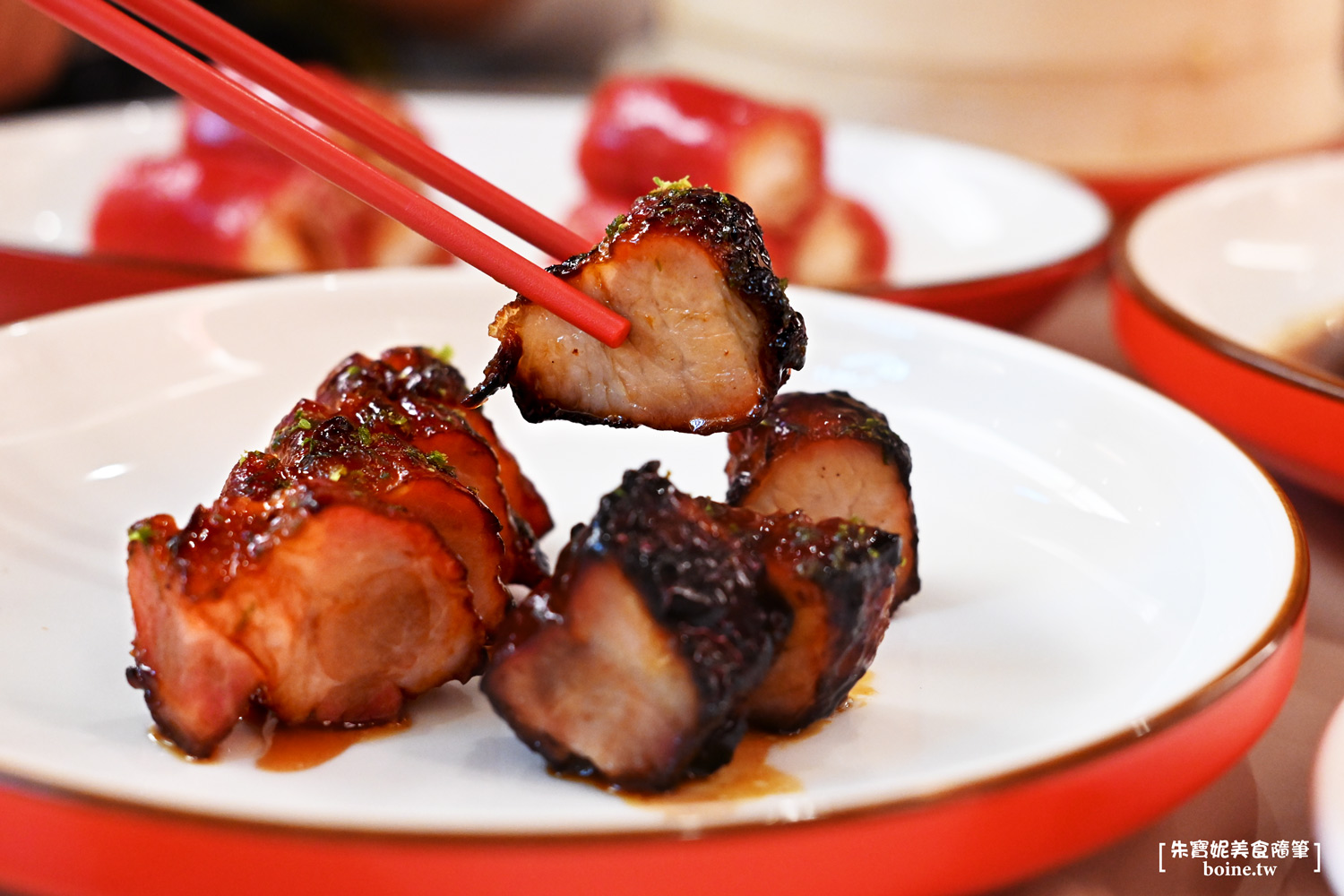 【鹽埕埔站美食】鹽海小餐館．高雄超優餐酒館(菜單) @朱寶妮美食隨筆