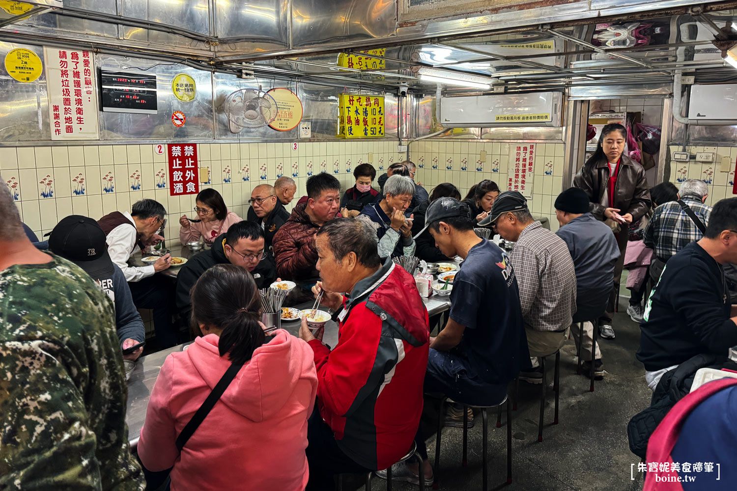 施福建好吃雞肉|萬華一甲子白斬雞老店,10元下水湯與雞油飯必吃 @朱寶妮美食隨筆 施福建好吃雞肉|萬華一甲子白斬雞老店,10元下水湯與雞油飯必吃 @朱寶妮美食隨筆