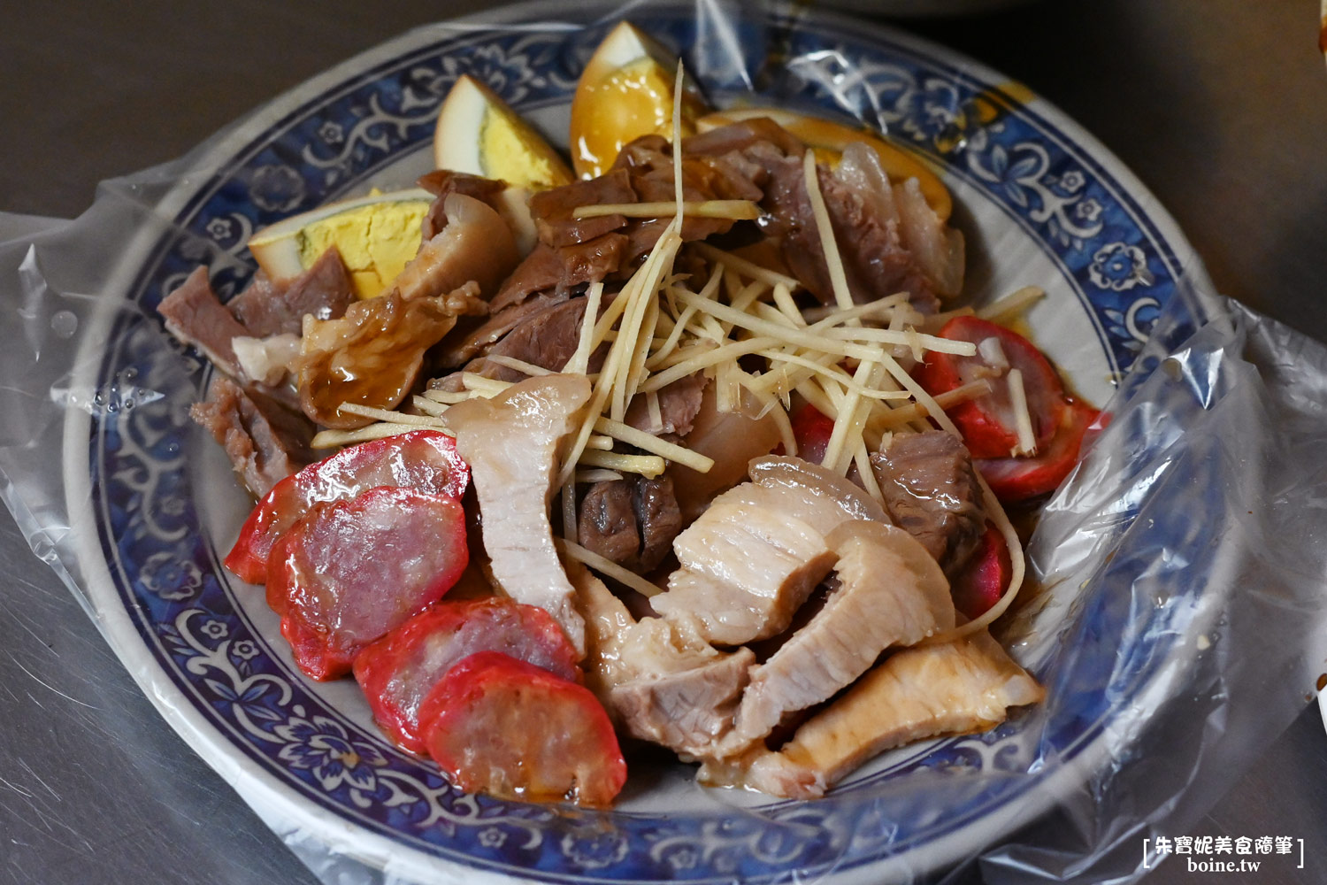 南京復興美食｜興安街三姊妹麵店．沒有招牌的排隊陽春麵、黑白切必點(菜單) @朱寶妮美食隨筆