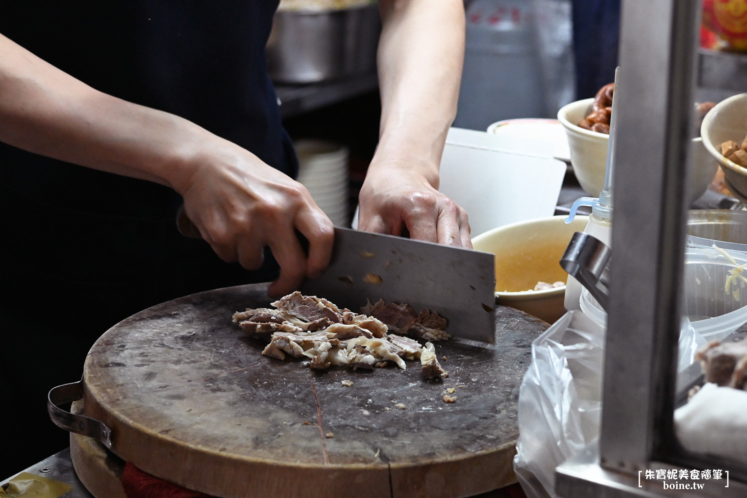 南京復興美食｜興安街三姊妹麵店．沒有招牌的排隊陽春麵、黑白切必點(菜單) @朱寶妮美食隨筆